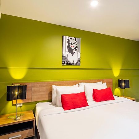 Livotel Hotel Lat Phrao Banguecoque Quarto foto